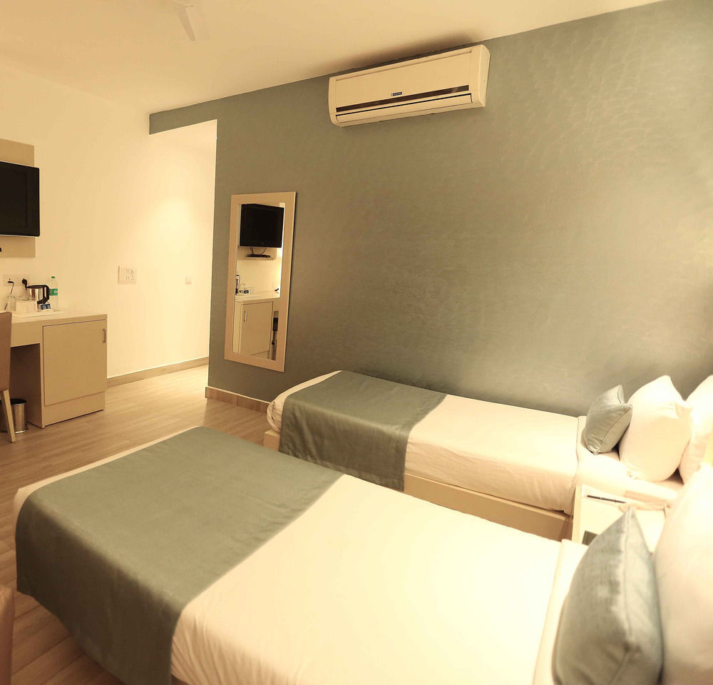 Hotel Shanti Palace West Νέο Δελχί Εξωτερικό φωτογραφία